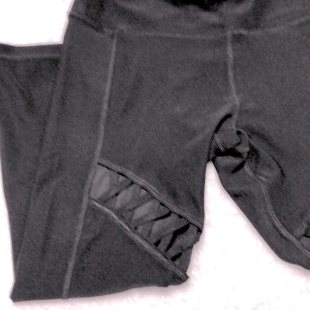 SZ S N.Y.L. BLACK CAPRI ATHLETIC WEAR LIKE NEW